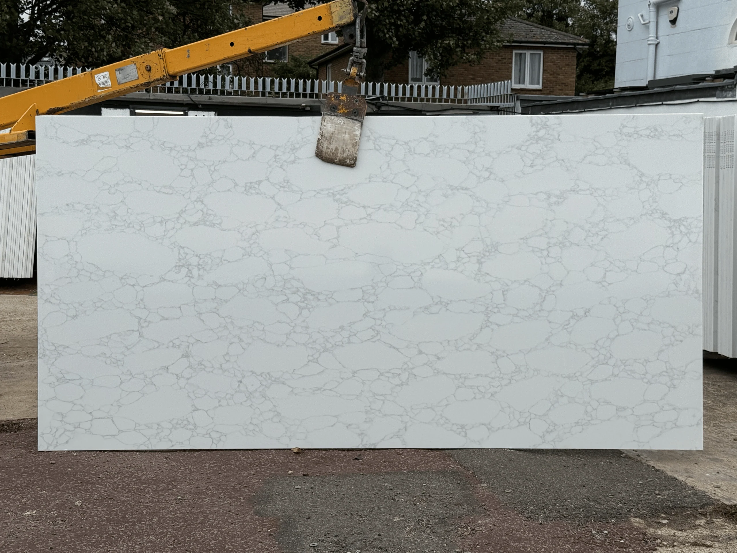 Corchia Light by Quartz City
