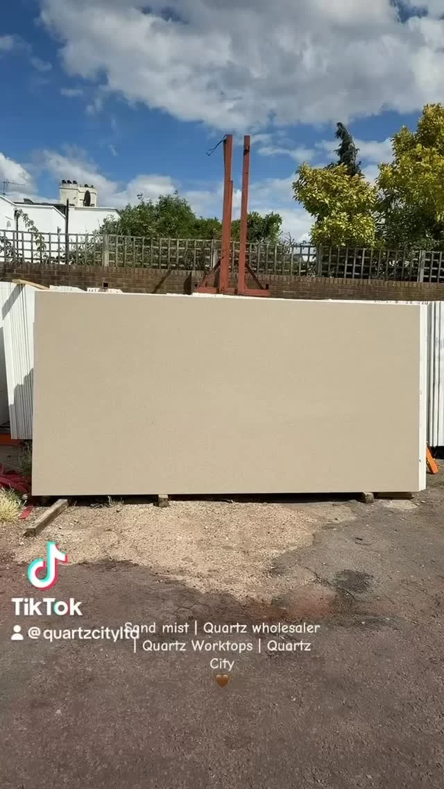 Sand Mist 🤎🫶🏽🤎
Thickness: 20mm and 30mm 
Body: Full Body 
Finish: Polished
Slab Size: 3200mm x 1600mm 
.
#quartzcity #quartzwholesaler #sandmist #trendingworktops #kitchenworktops